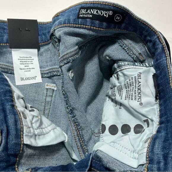 BLANK NYC Jean Shorts Medium Wash NWT Size 26 - Picture 4 of 9